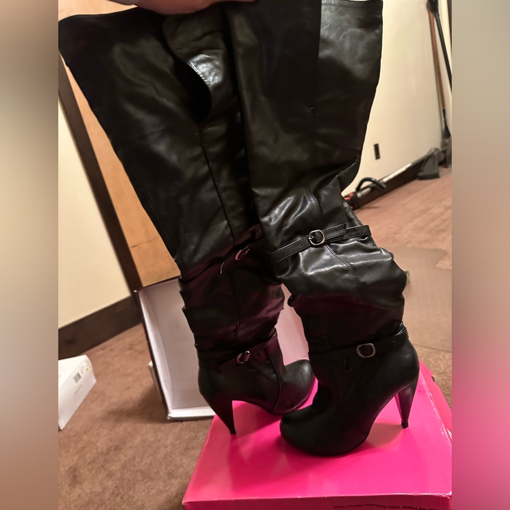*GUC*Sz 9.5*Call it spring* over the knee boots